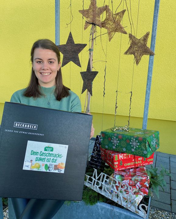 Advent, Advent, ein Lichtlein brennt. ?️ Wie gestern erwähnt, haben wir an jedem Adventssonntag ein Gewinnspiel für euch. ? Los geht’s mit der Dezember-Box unseres Geschmacksabos. ? Euch erwartet 1x ein kulinarisches Paket voll köstlich...