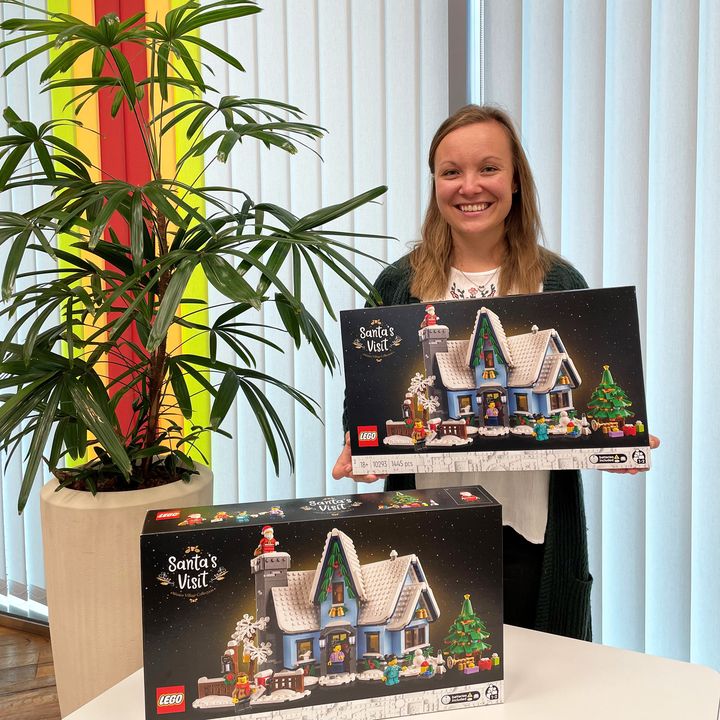 Ein Highlight im Rahmen der Spielemesse ist jedes Jahr die Ausstellung von Schwabenstein 2x4 e.V.! Für alle LEGO®-Fans haben wir jetzt schon eine tolle Aktion, um die Wartezeit zu verkürzen.🥳 Ihr habt die Chance auf 2x1 Santa’s Visit LEGO®-Set. Schreib...