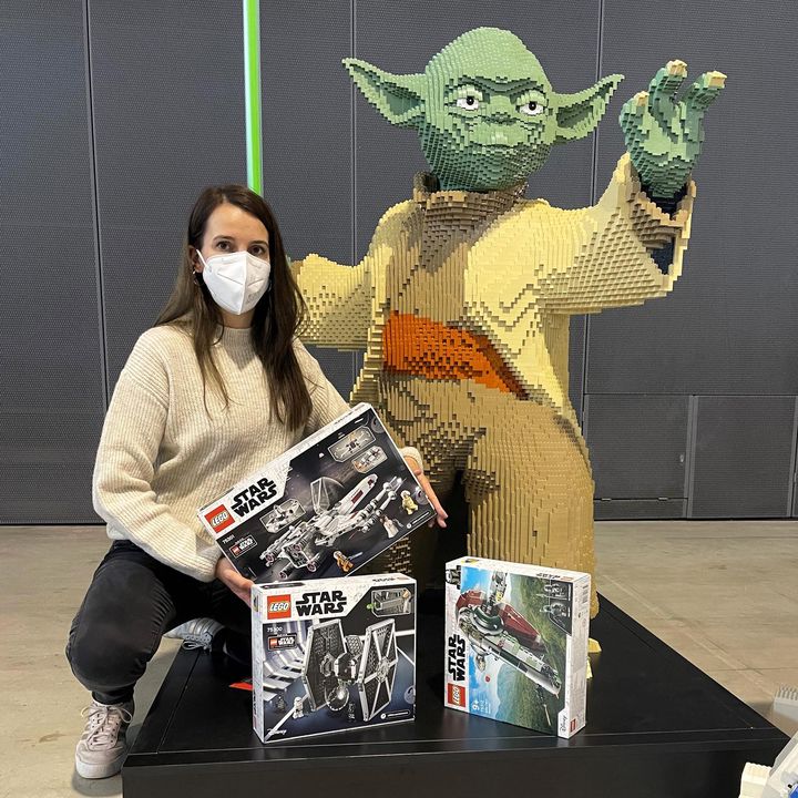 Star Wars-Enthusiasten und LEGO-Fans aufgepasst:
Wir verkürzen die Wartezeit bis zur CCON Comic Con Stuttgart und bieten euch die Chance auf 3x1 Star Wars LEGO-Set.🥳 Um euer Glück zu versuchen, lasst uns unter diesem Beitrag wissen, welches euer Liebli...