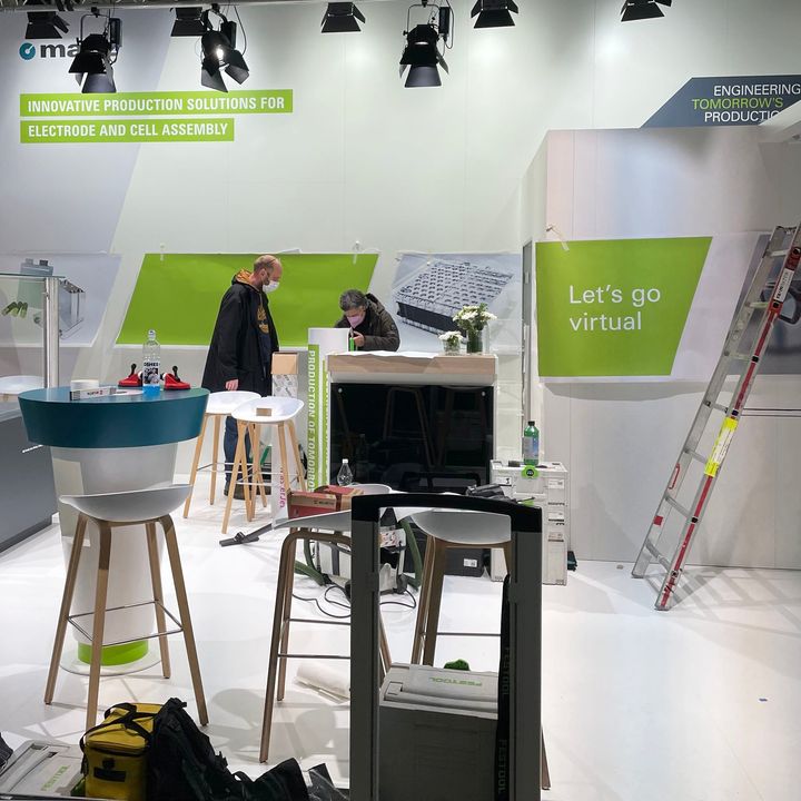 Paletten, Leitern, Gabelstapler...
Die MessebauerInnen sind gerade wieder fleißig dabei, in unseren Hallen Stände hochzuziehen.💪 Mit der Battery Show Europe, der ARCHITECT@WORK und der EuroMotor stehen diese Woche gleich drei spannende Gastveranstaltun...