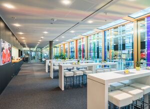 © Messe Stuttgart  Sitzgelegenheiten zum Verzehr von Speisen und Getänken