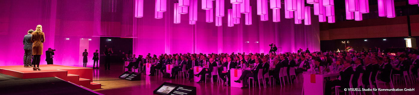 Eine der größten und vielfältigsten Locations für Ihr Event in Süddeutschland Picture of a corporate event in the past.