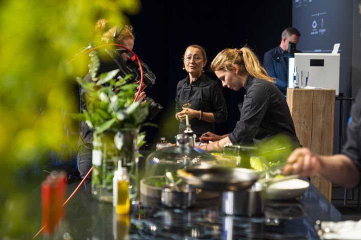 Sehen wir uns auf der Chef-Sache in Düsseldorf (3. & 4. Oktober 2021)? ?
Die CHEF-SACHE ist das größte Avantgarde Cuisine Festival im deutschsprachigen Raum und Magnet für die größten der deutschen Gastropnomieszene sowie einzigartiges Netzwer...
