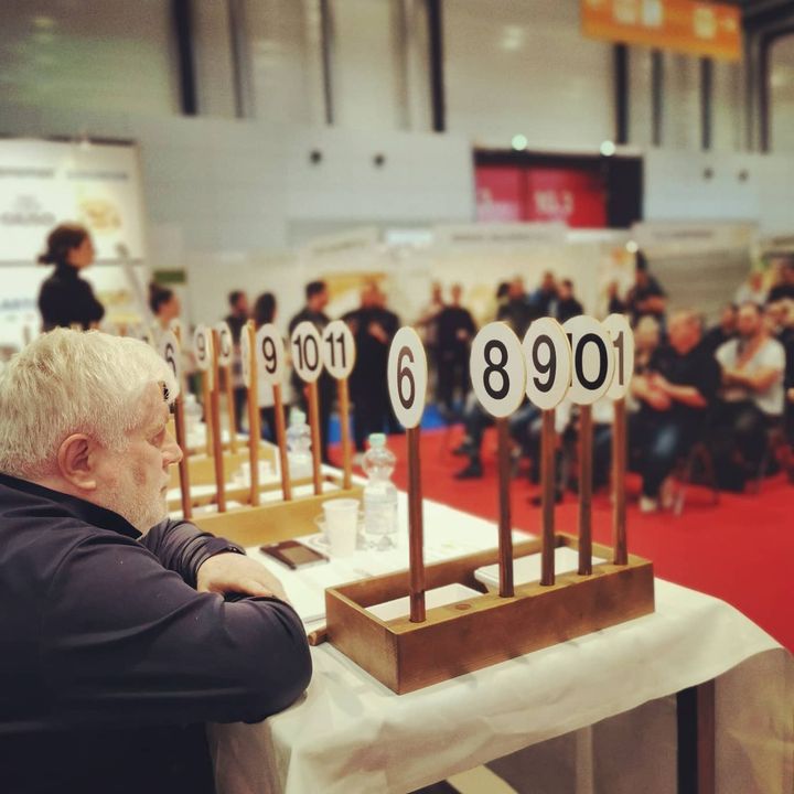 ?Beim 3. Grand Prix #Gelatissimo mussten die Teilnehmer Eis in den Geschmacksrichtungen Joghurt, Himbeer, Haselnus herstellen. ?
#intergastra2020 #dabeiseinistalles #eis #grandprix