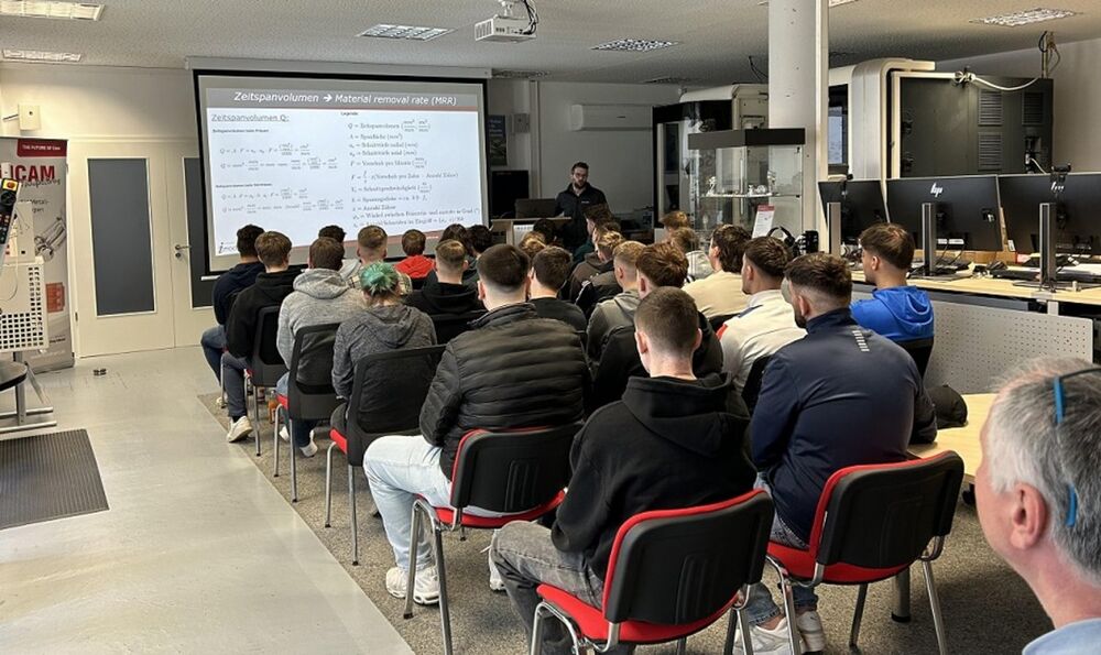 Die SolidCAM Bildungsoffensive 2024 – CNC meets Additive
