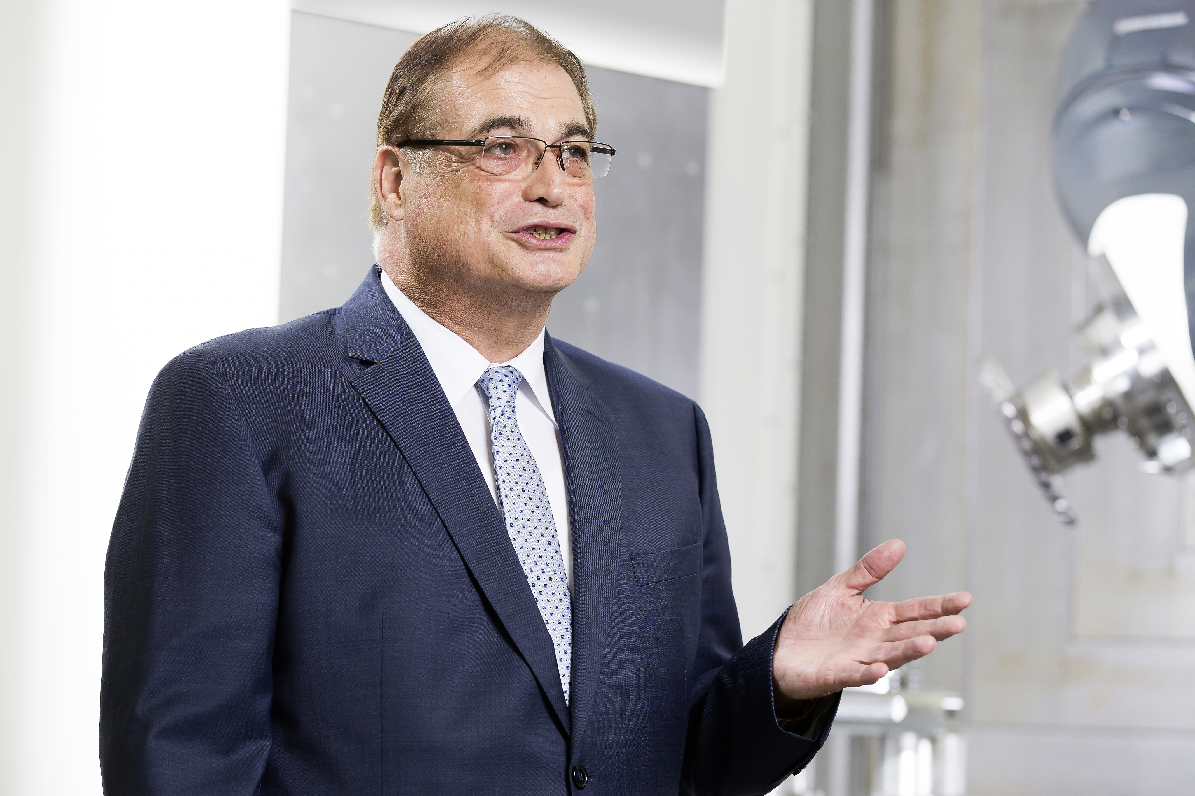 Ausgezeichnet mit der Werkzeug- und Formenbau-Ehrenmedaille 2021: Lothar Horn, Geschäftsführer der Hartmetall-Werkzeugfabrik Paul Horn GmbH in Tübingen. Foto: Paul Horn