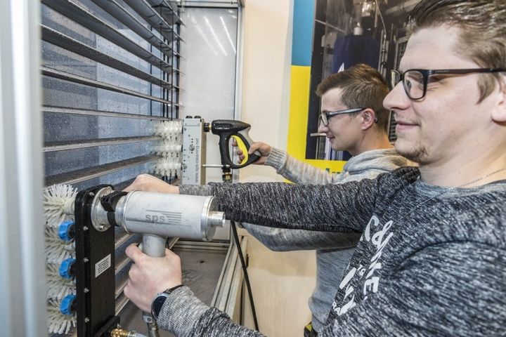 Ihr seid ein junges Unternehmen, das eine Innovation im Bereich Rollladen, Tore und Sonnenschutz entwickelt hat? Dann habt Ihr die einzigartige Chance, Eure innovativen Produkte für den R+T Innovationspreis 2021 einzureichen und diese als Aussteller d...