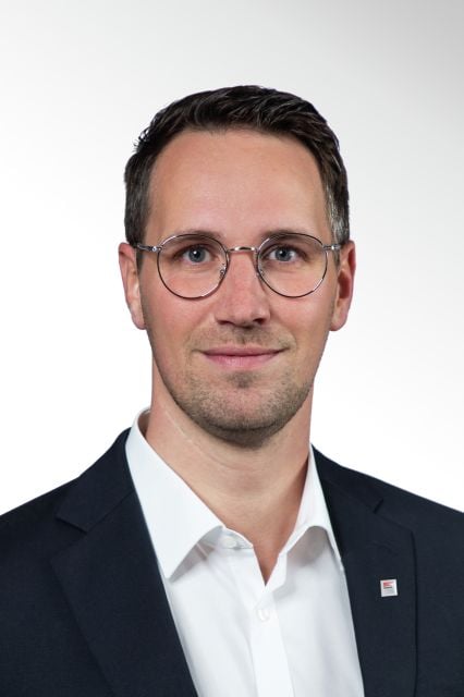 Neue Aufgaben und stärkere Fokussierung strategisch wichtiger Vertriebsbereiche: Zum Jahreswechsel 2020/2021 hat WAREMA ihre Geschäftsleitung mit kompetenten Kräften aus den eigenen Reihen gestärkt. 
Andreas Lindau hat als neues Geschäftsleitungsm...